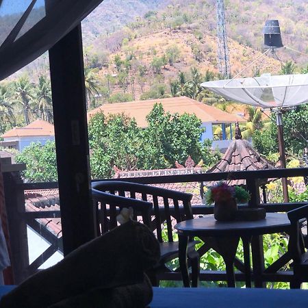 Tira Amed Homestay Bagian luar foto