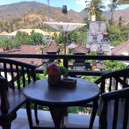 Tira Amed Homestay Bagian luar foto