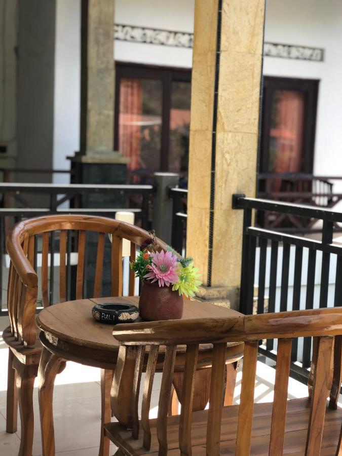 Tira Amed Homestay Bagian luar foto