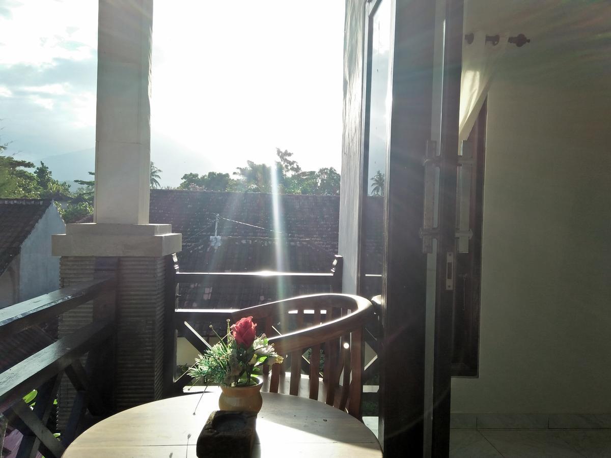 Tira Amed Homestay Bagian luar foto