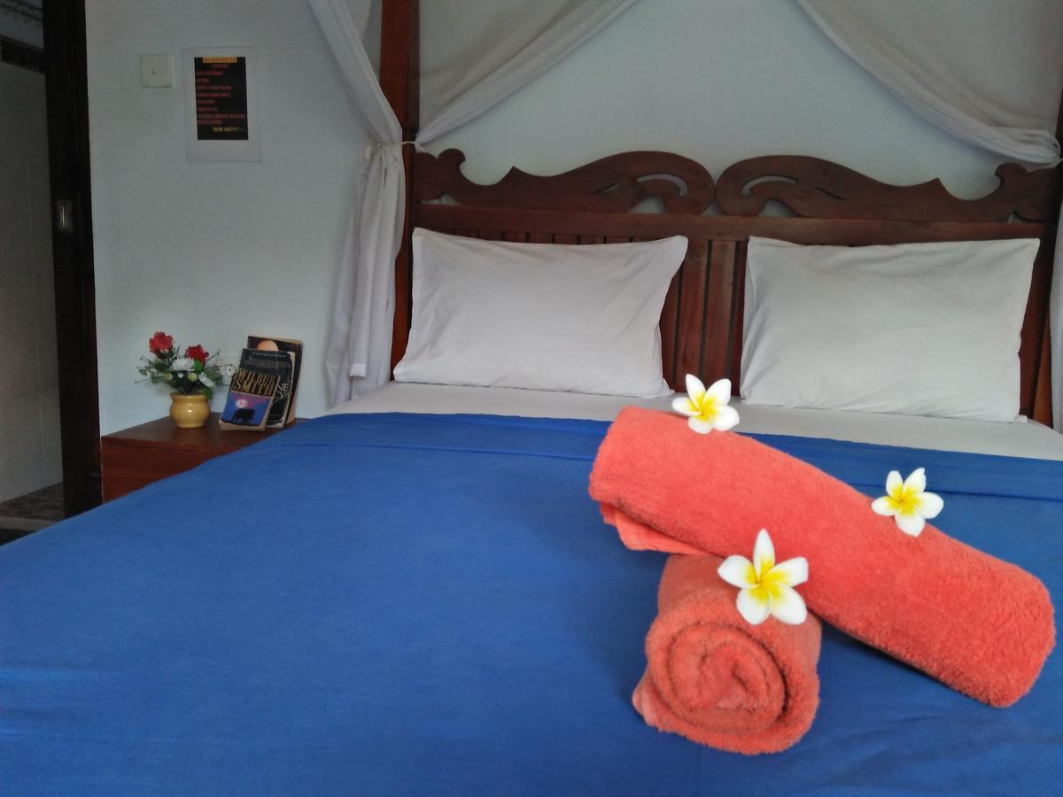 Tira Amed Homestay Bagian luar foto