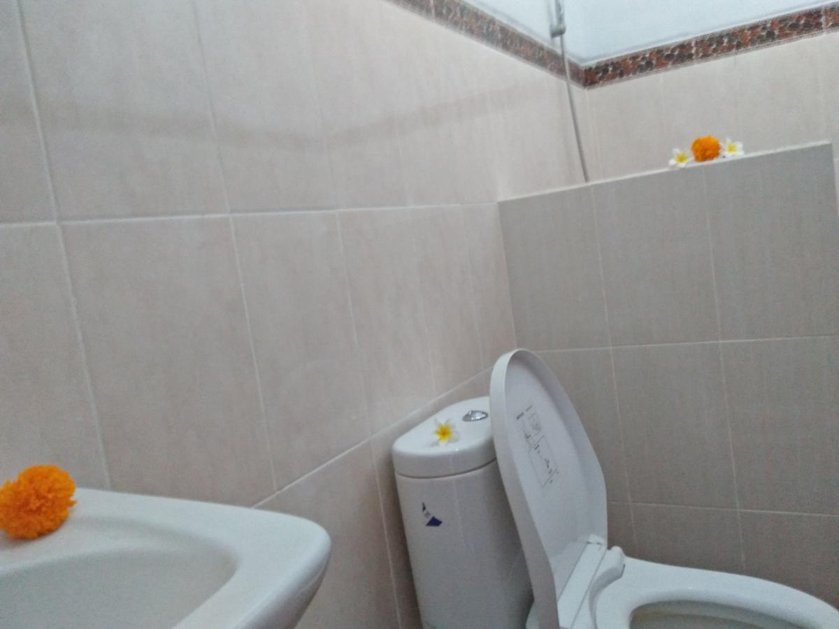 Tira Amed Homestay Bagian luar foto