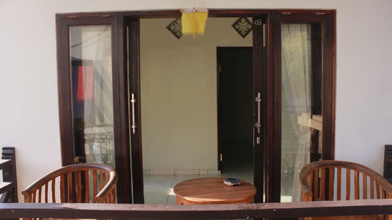 Tira Amed Homestay Bagian luar foto
