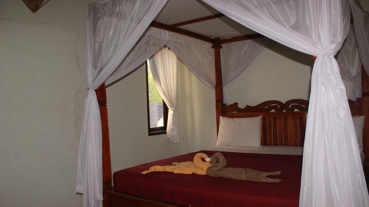 Tira Amed Homestay Bagian luar foto