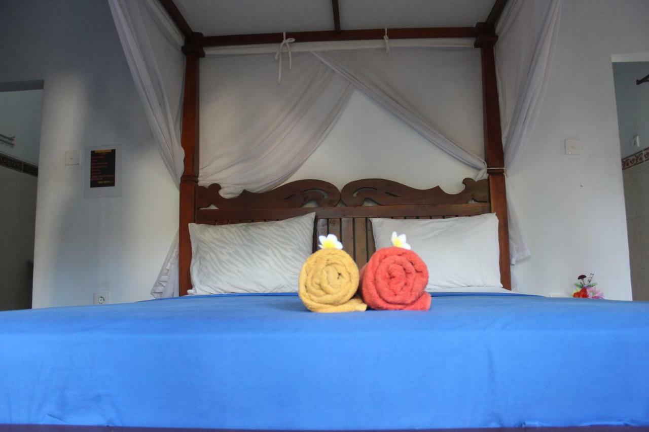 Tira Amed Homestay Bagian luar foto